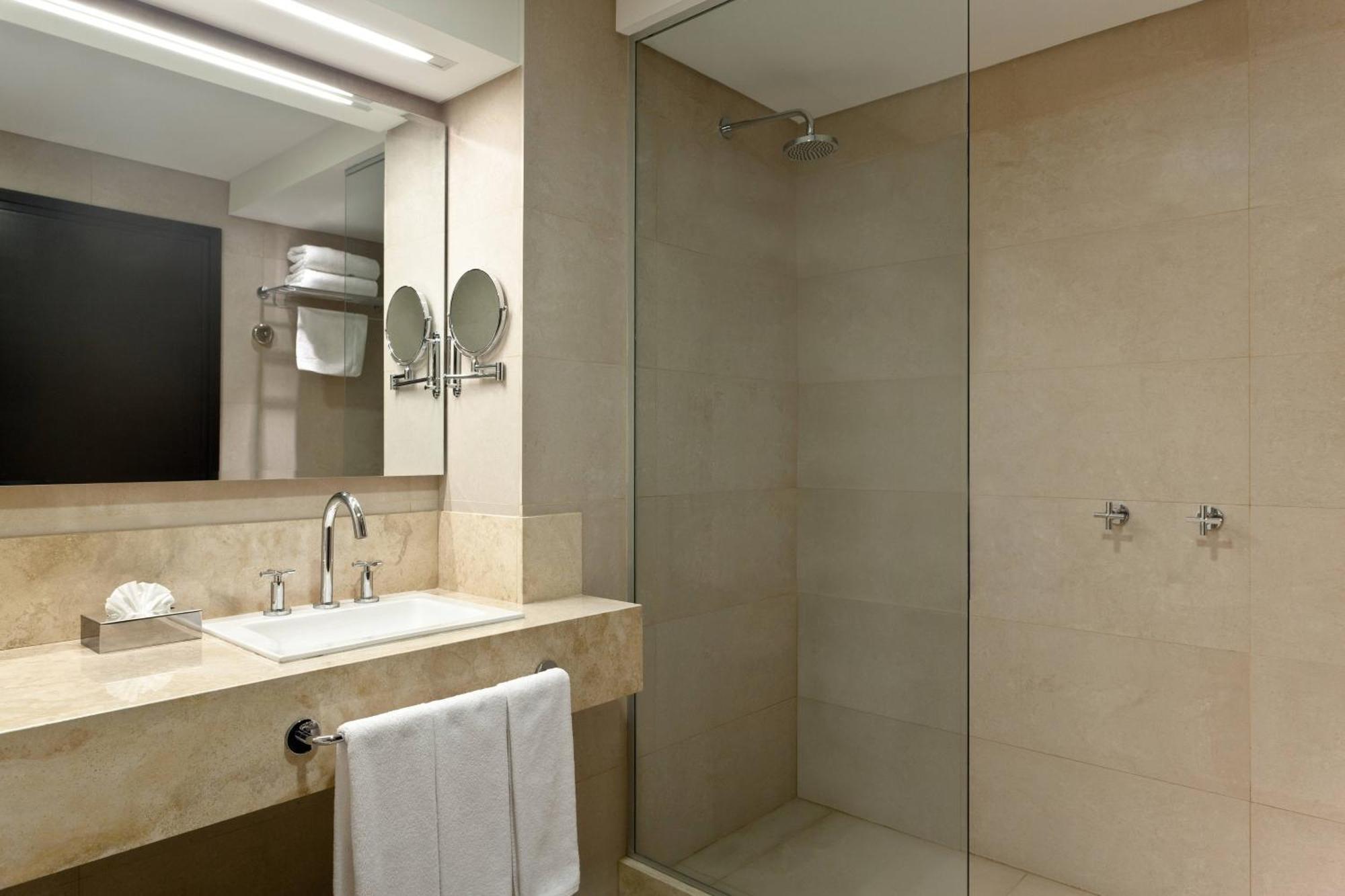 Sheraton Tucuman Hotel San Miguel de Tucumán Buitenkant foto